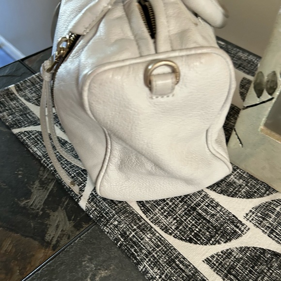 Liebeskins White with hand painted artwork on one side.. - Picture 4 of 8